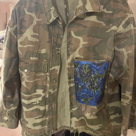 Zara Trafaluc Bird Sequin Camo Printed Parka Jacket Green Sz L/XL - Picture 5 of 8